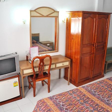 Highfive Guest House Pattaya Rom bilde