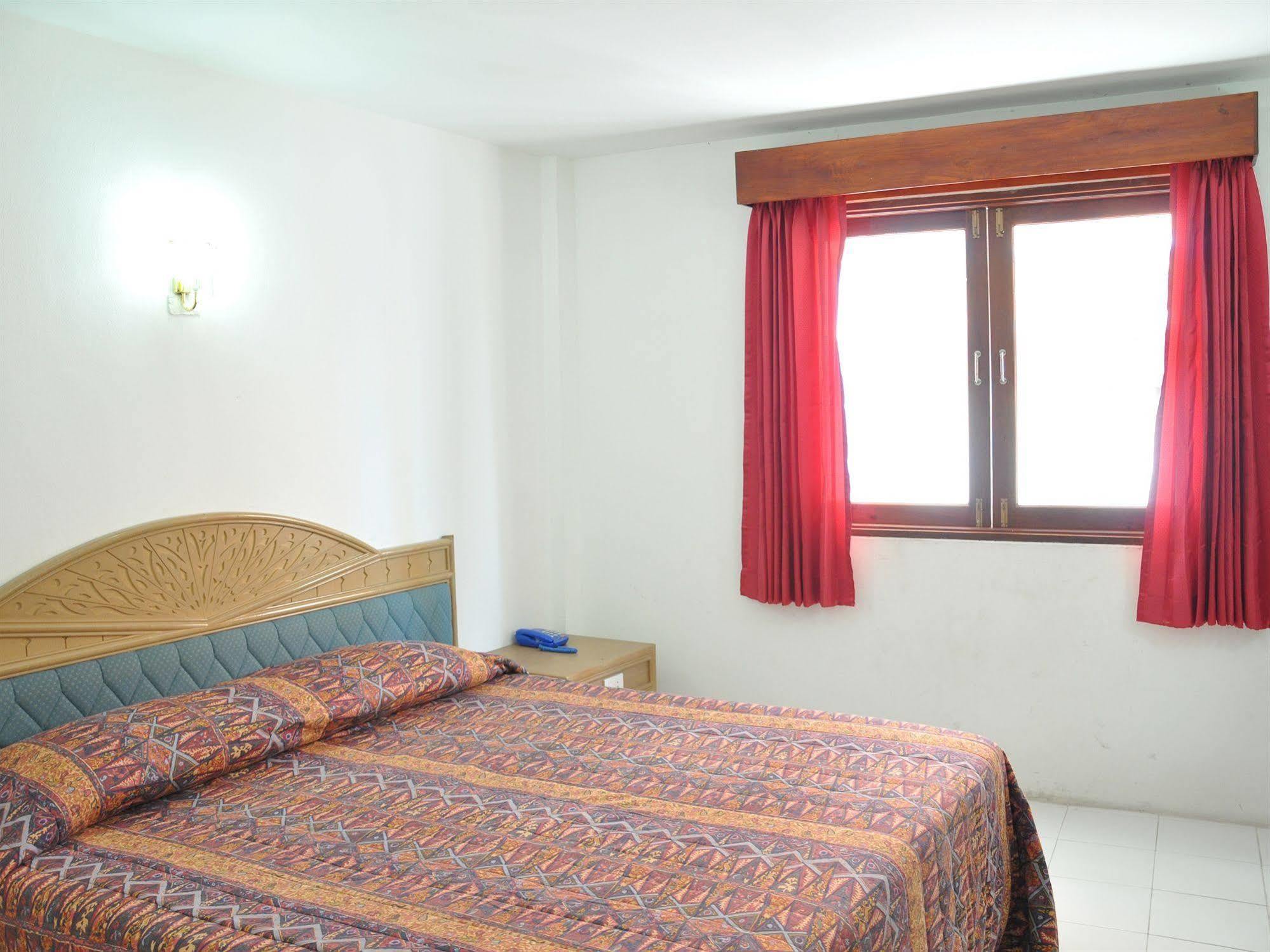 Highfive Guest House Pattaya Eksteriør bilde